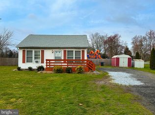 335 1/2 Bailey St, Woodstown, NJ 08098