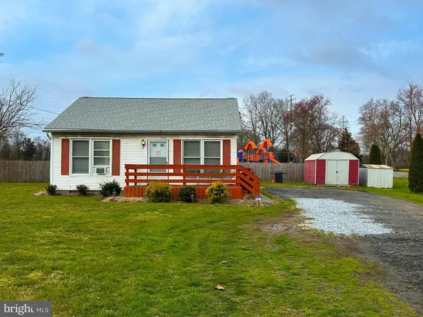 335 1/2 Bailey St, Woodstown, NJ 08098