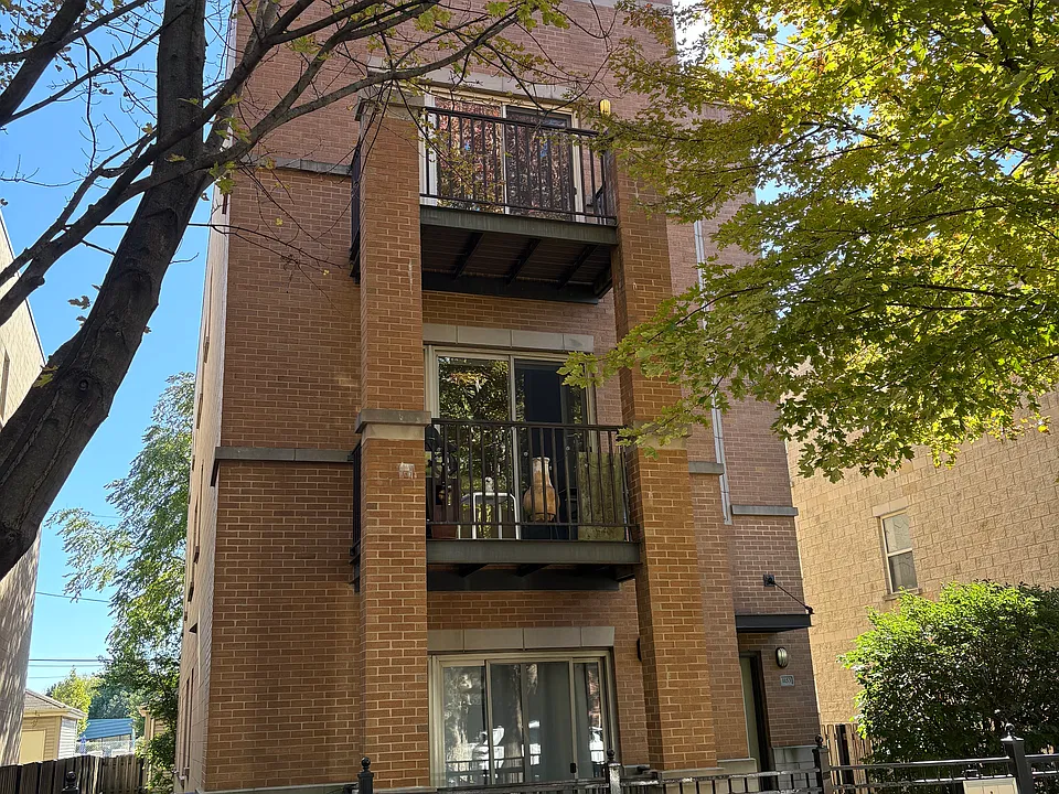 1153 W Washburne Ave #301