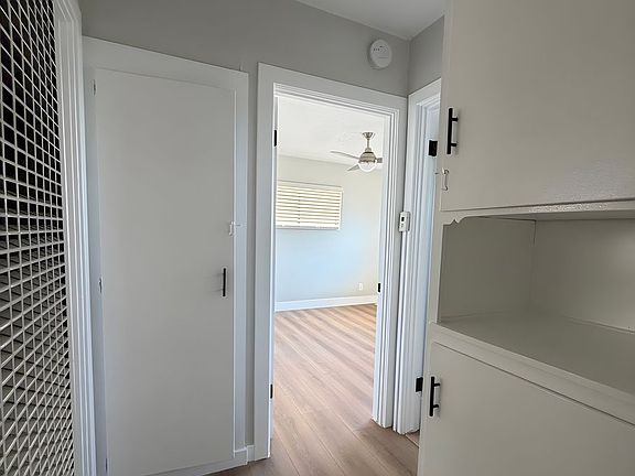 5th image of 5261 Huntington Dr N APT 5