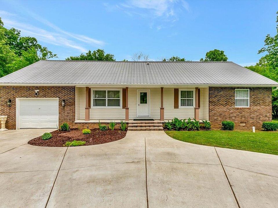1st image of 3015 W Lake Dr NW