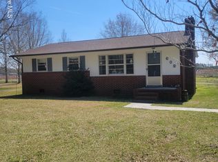 608 Harrell Rd, Burgaw, NC 28425
