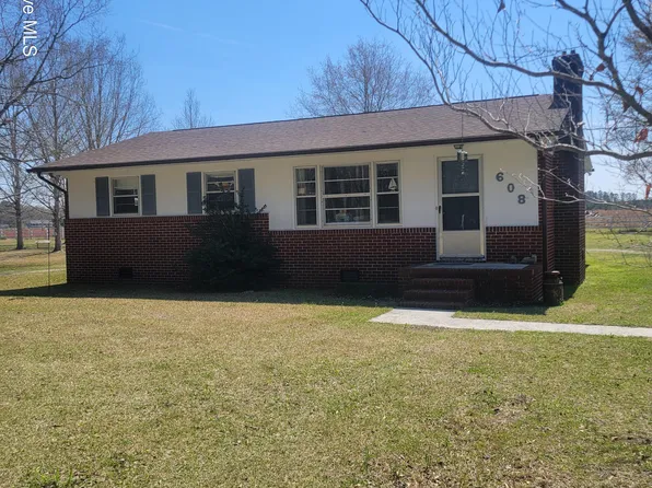 608 Harrell Road, Burgaw, NC 28425