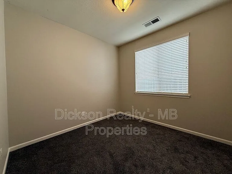 475 Dartmoor Ct — Photo 15