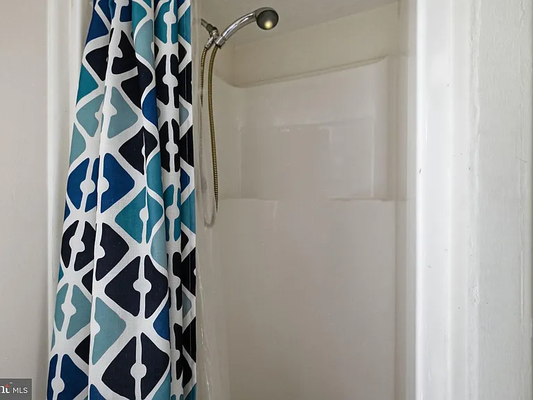 6251 Parallel Ln — Photo 7
