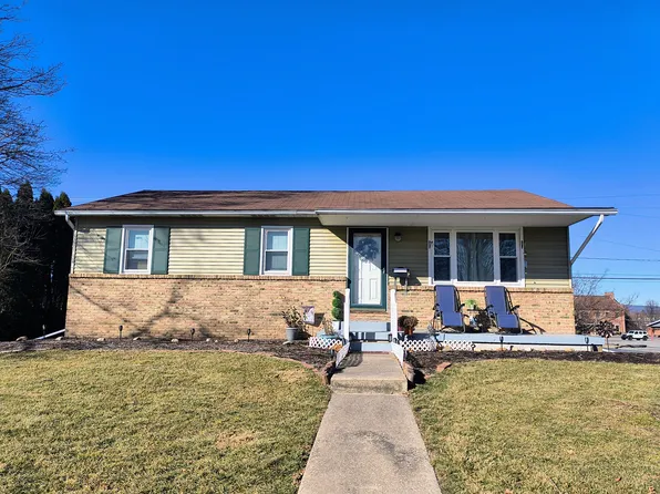 240 E Market St, Mifflinburg, PA 17844
