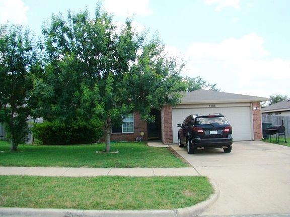 3rd image of 3506 Westview Dr