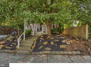 31 E Main St, Elverson, PA 19520