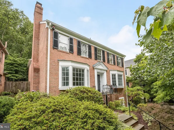 4419 Chalfont Pl, Bethesda, MD 20816