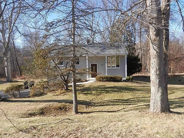 1st image of 11 Perch Dr