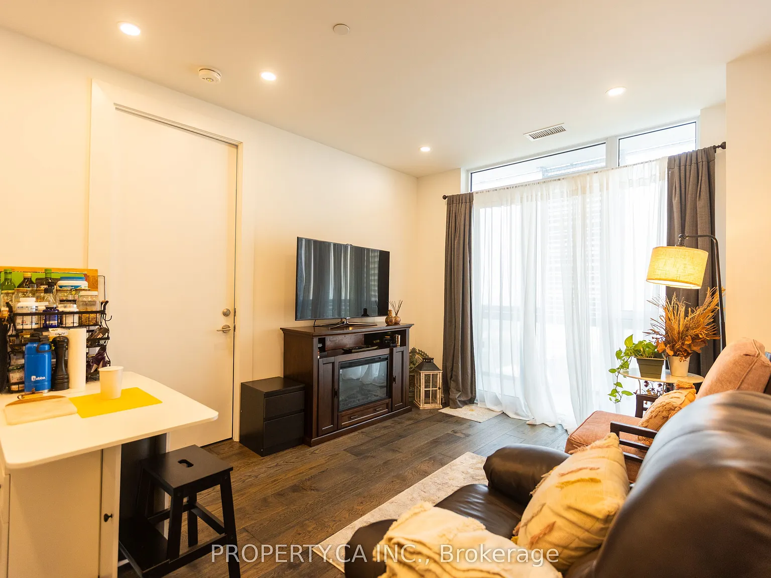 1 bed, $1,650 — Photo 4