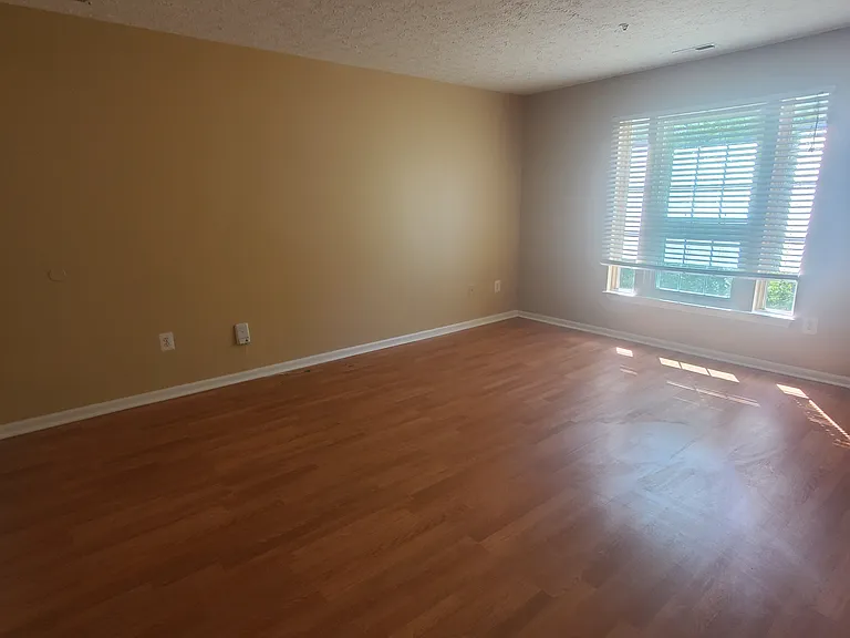 900 Swallow Crest Ct #K — Photo 6