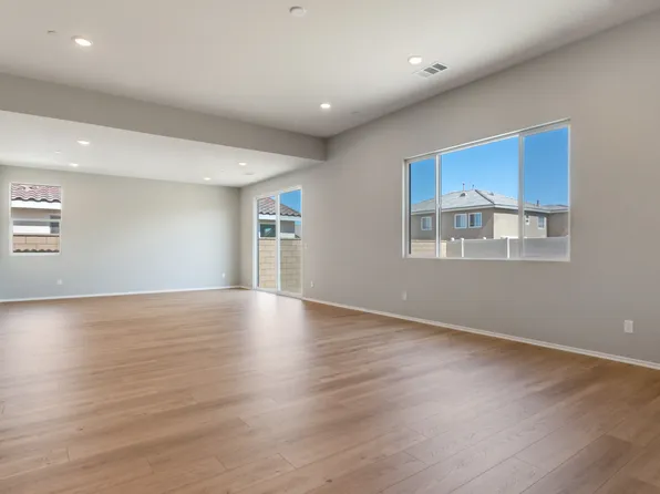 13873 Mesa View Dr, Victorville, CA 92392