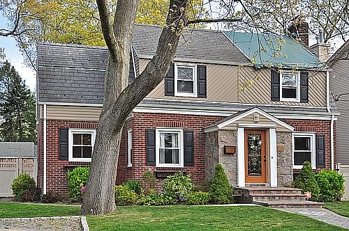 1st image of 501 Grove Pl