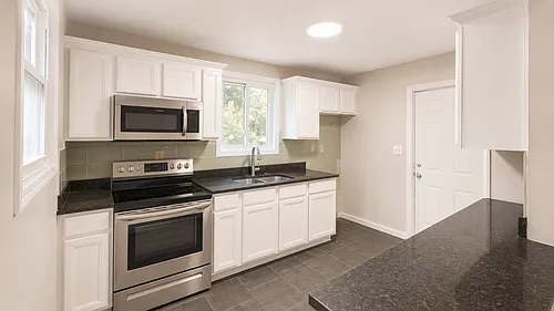 77 Gibbs St #2 Photo 1