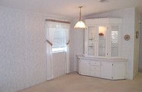 5th image of 1042 Royal Palm Dr