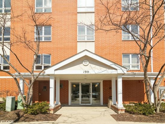 190 N Milwaukee Ave APT 504, Wheeling, IL 60090