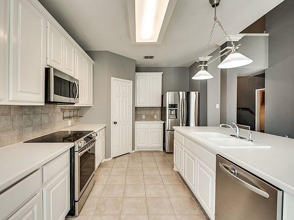 3_6813WindwoodTrail_15-Copy.jpg