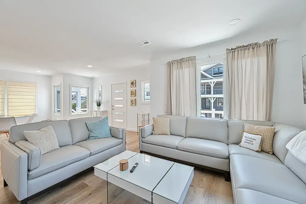 5 bed, 4.5 bath, $14,000 — Photo 4