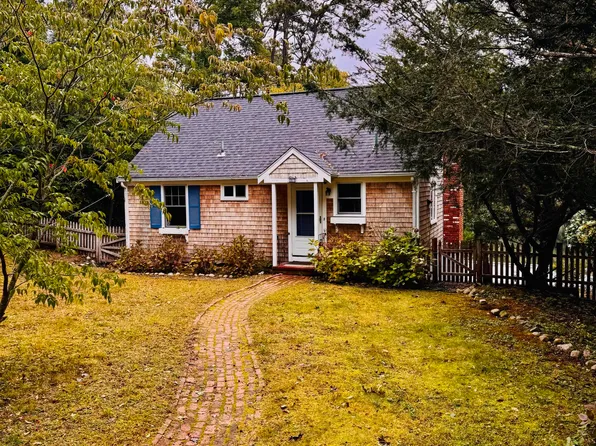 87 Pinecrest Beach Drive, East Falmouth, MA 02536