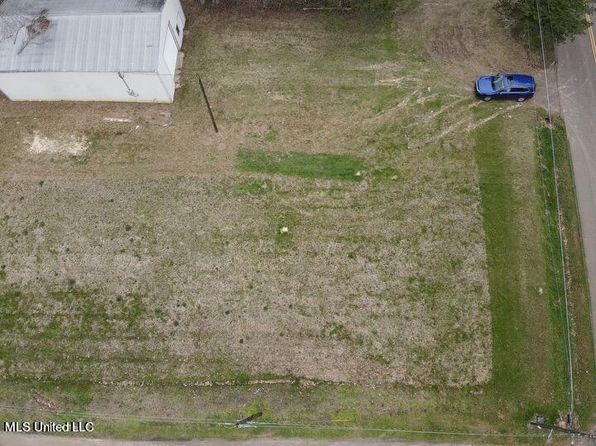 339 Lowe Cir, Richland, MS 39218