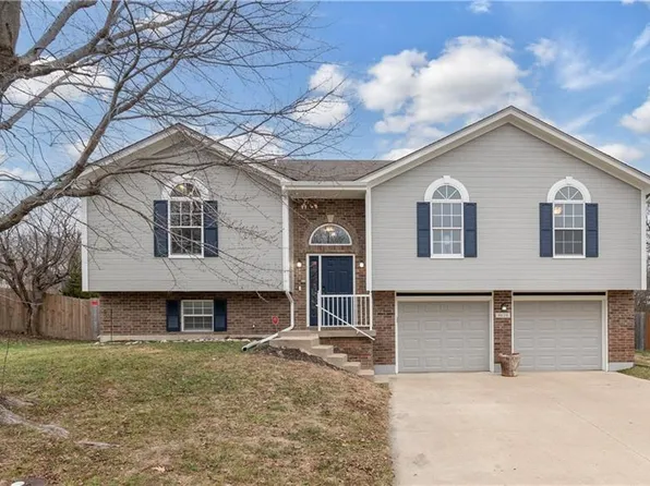 4620 SW 8th St, Blue Springs, MO 64015