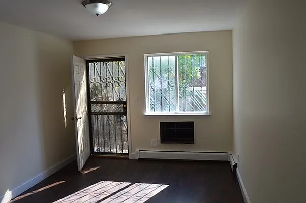 Rented by Bold New York | media 13