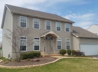 913 Butterfield Cir W, Shorewood, IL 60404
