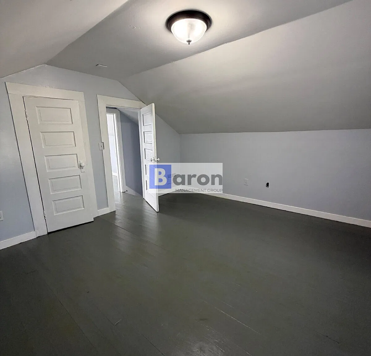 Spacious South Bend Single-Family Rental with Everyday Convenience — Photo 4