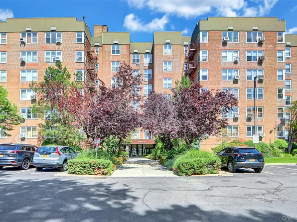 18-40 211 Street #1C, Bayside, NY 11360