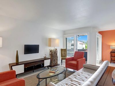 1552 S Camino Real APT 332, Palm Springs, CA, 92264