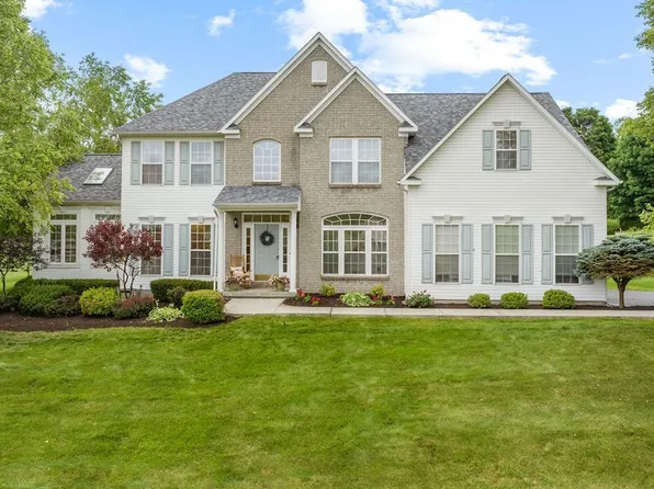 133 Raspberry Ln, Camillus, NY 13031