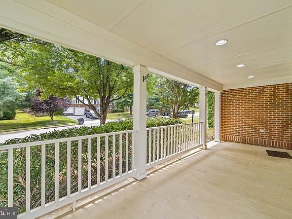 4th image of 306 Hidden Creek Ln