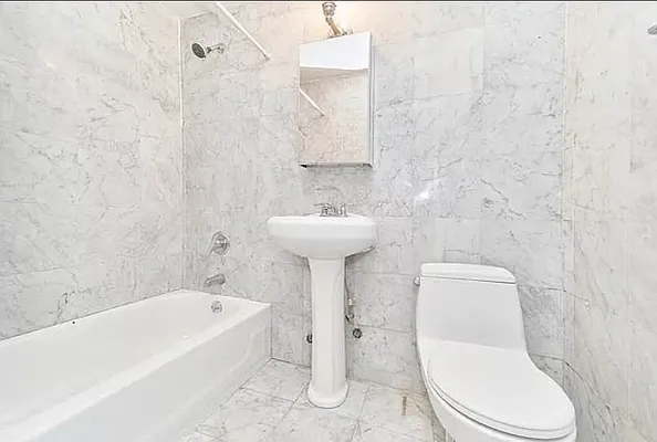 Rented by Living New York | media 13