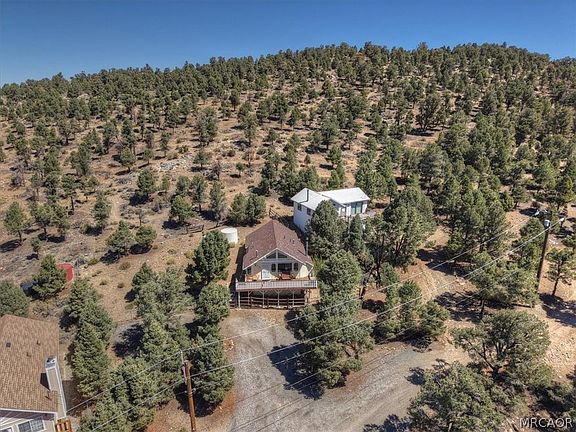 3rd image of 45776 Falling Springs Rd