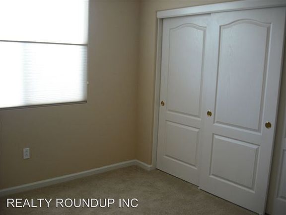 3rd image of 9804 Nestling Cir