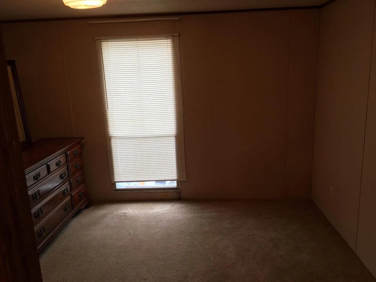 2 bed, 800 sqft, $700 — Photo 2