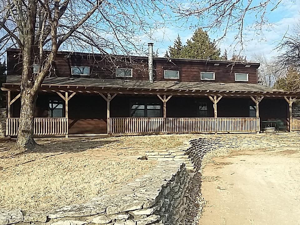1st image of 516 2225th Ln