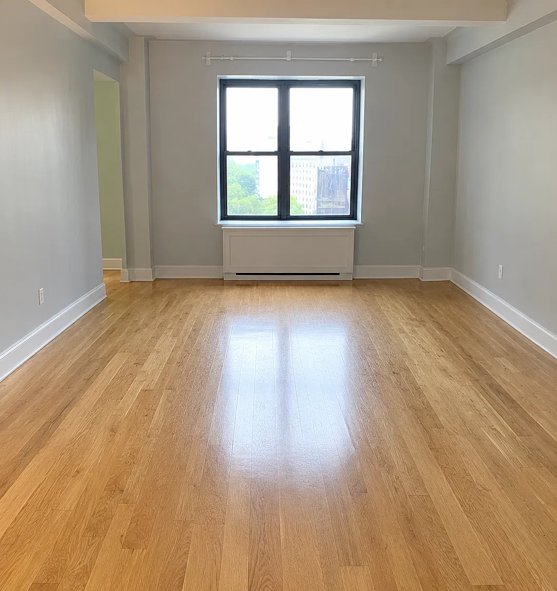 230 Riverside Drive — Photo 4