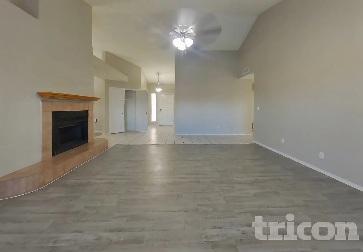 7127 W McRae Way Glendale AZ — Photo 2
