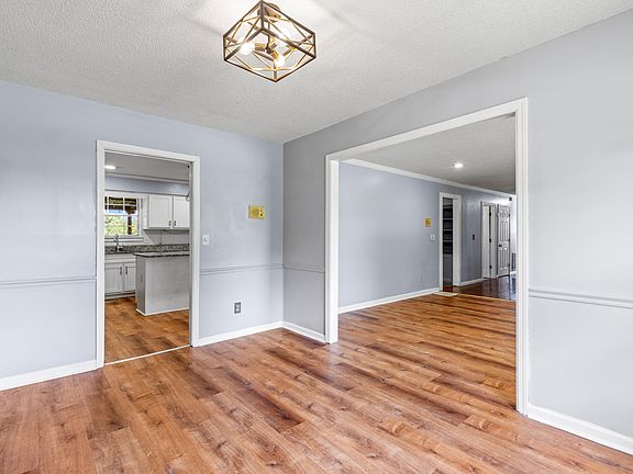 5th image of 617 Danbridge Dr