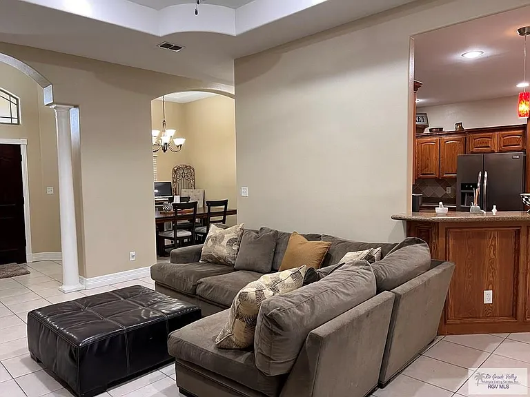 1626 Christian Cir — Photo 13
