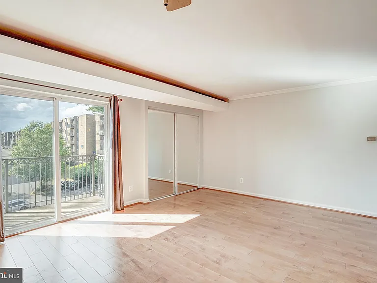 75 S Reynolds St #403 — Photo 19