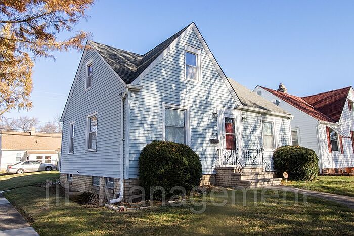 1st image of 12112 Worthington Ave