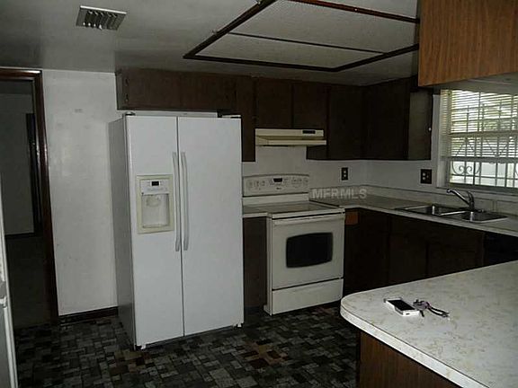 3rd image of 759 Fruitland Dr