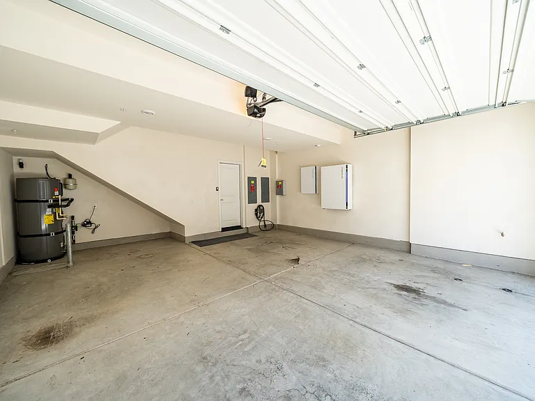 828 Mateo St #4 — Photo 9