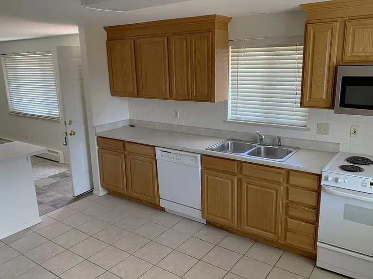 514 Maple St — Photo 4