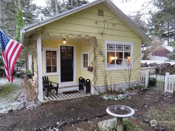 3915 K Place, Seaview, WA 98644