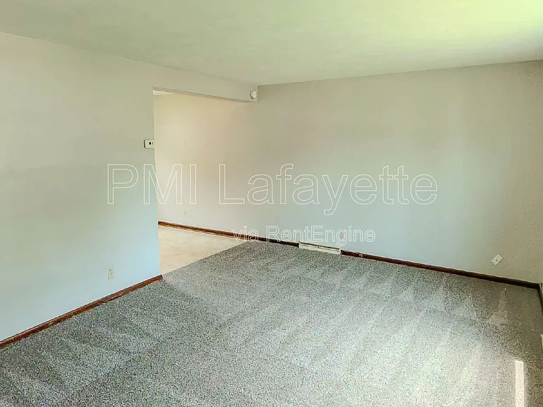 442 Lamplighter Ln — Photo 14