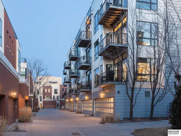 1027 Marcy Plz #205, Omaha, NE 68108